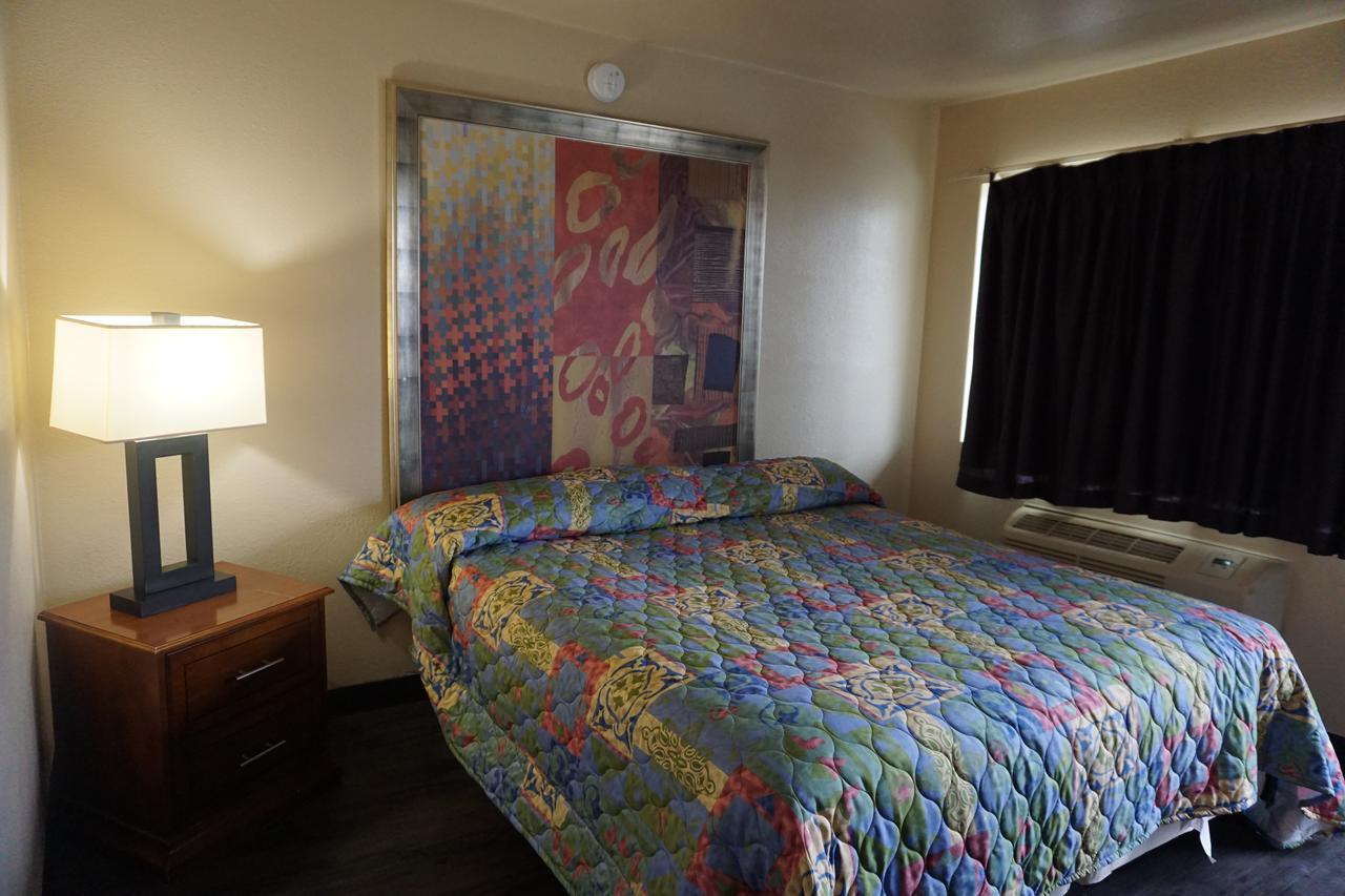 Econo Lodge San Antonio Northeast I-35 Bagian luar foto
